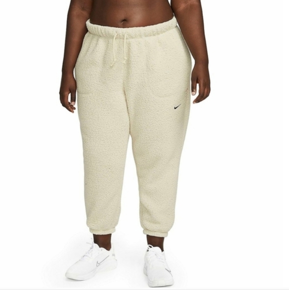 Nike Pants - NWT Nike Sherpa Fuzzy Warm Jogger Pants